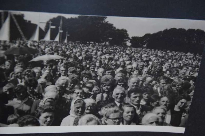 W 1972 roku w uroczystościach wzięły udział tłumy wiernych