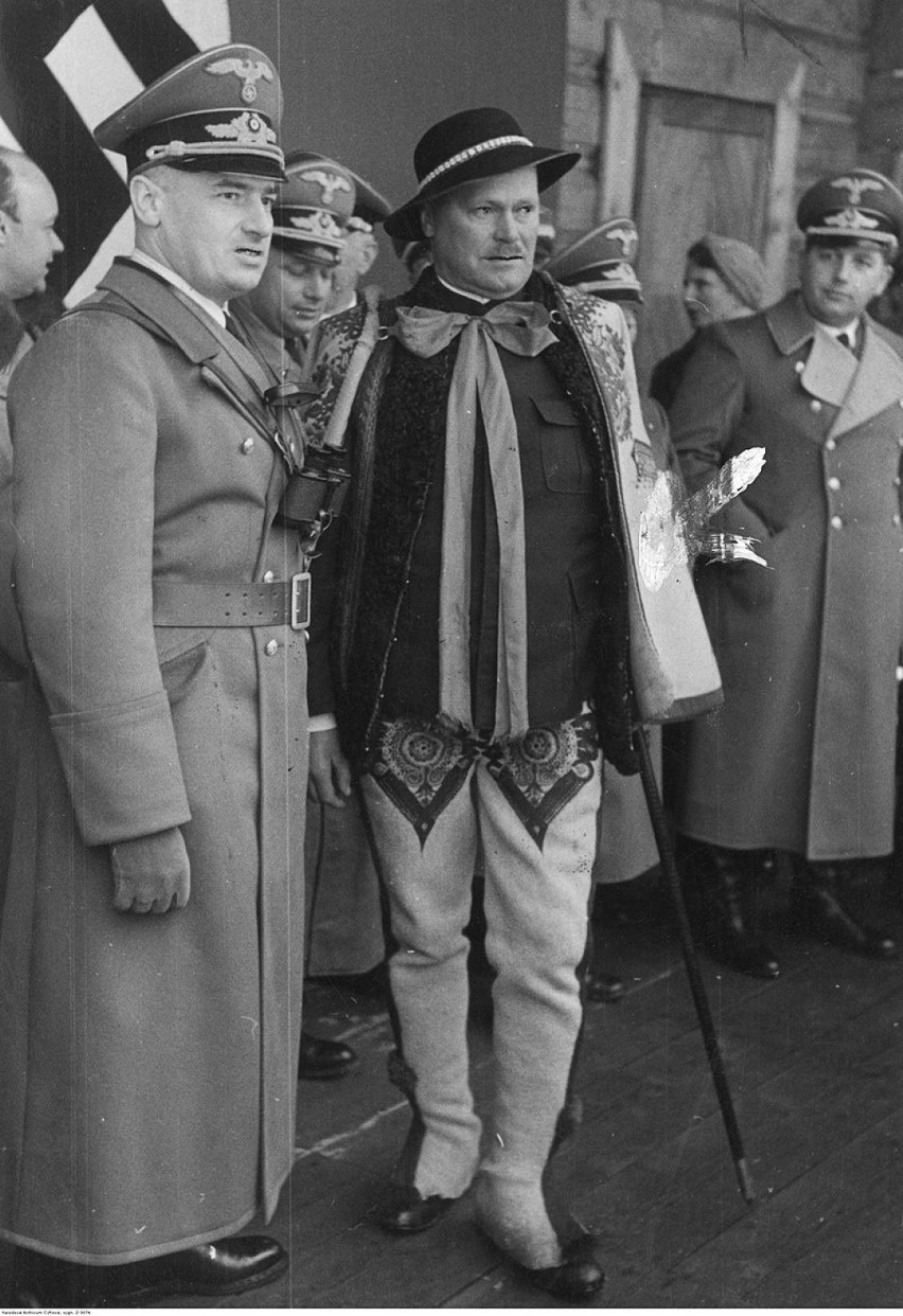 7 listopada 1939 delegacja górali z Wacławem Krzeptowskim na...