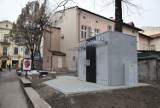 Tarnów. Pierwsza, automatyczna toaleta publiczna w mieście prawie gotowa