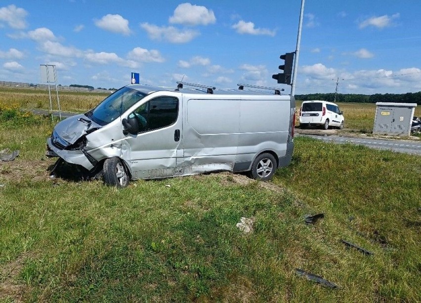 Wypadek pięciu samochodów na łączniku autostradowej...