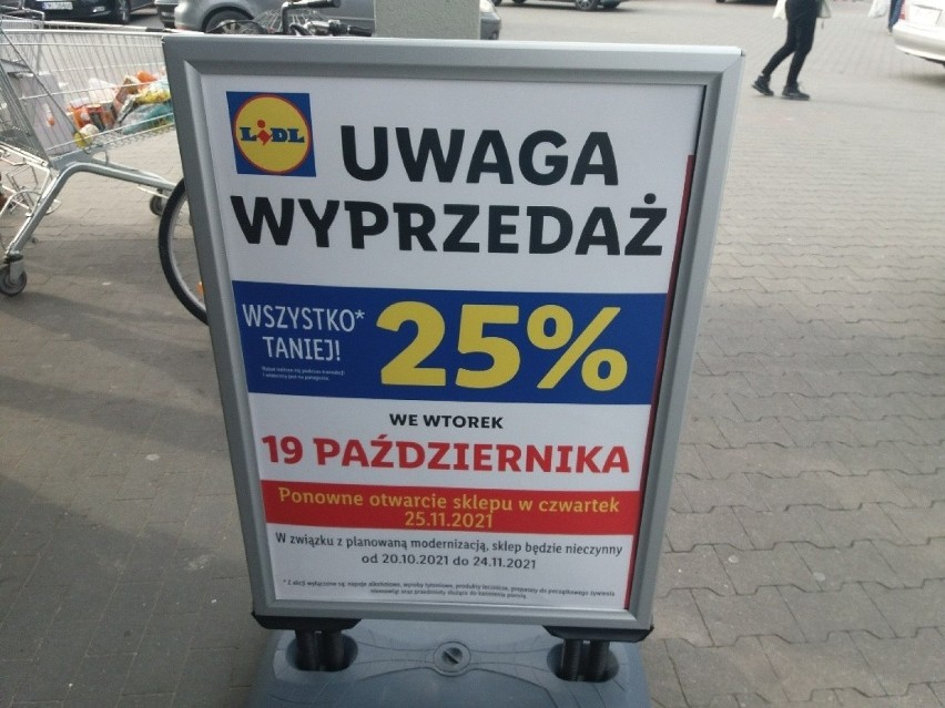 W Lidlu dziś wyprzedaże, ale w Tesco też. Powód jednak...