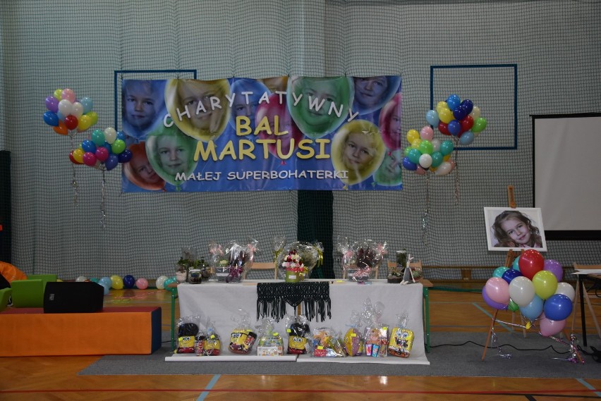 Charytatywny Bal Urodzinowy Pamięci Martusi Małej Superbohaterki odbył się po raz drugi. W tym roku wspierano dzieci z Fundacji Mam Marzenie