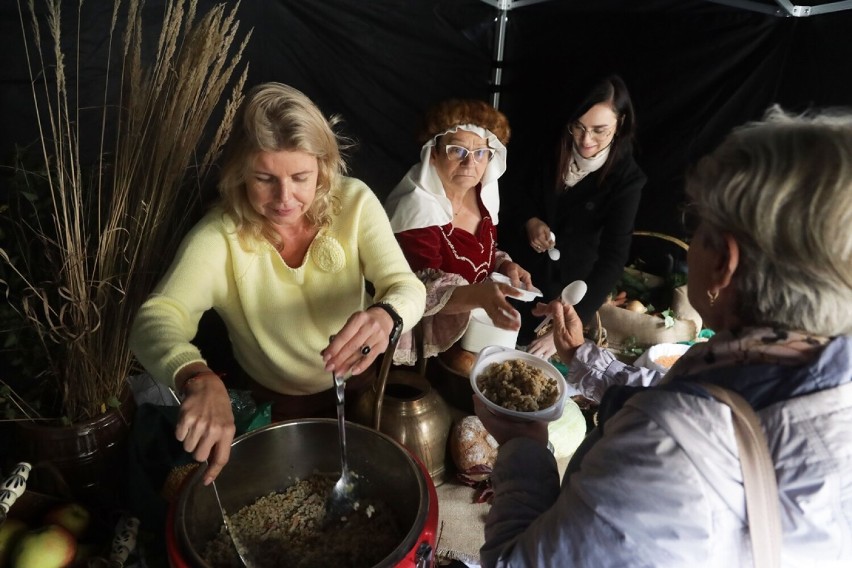 Legnickie Stowarzyszenie Kobiety Europy zaprosiło na „Śniadanie u Piastów”, zdjęcia
