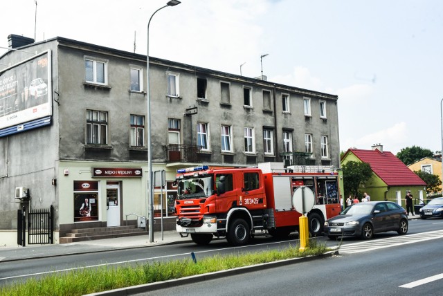 Dziś w Bydgoszczy na drugim piętrze mieszkania przyul. Grunwaldzkiej wybuchł pożar. Na miejsce zostali wezwani strażacy. Na szczęście nikomu nic się nie stało.

Wkrótce więcej informacji.