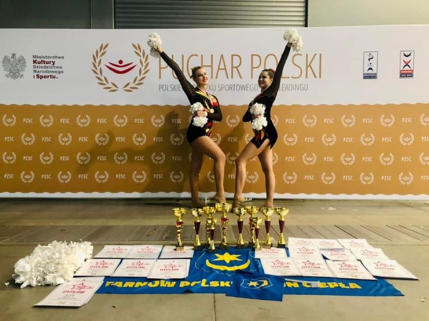 Cheerleaderki ze Studia Tańca Honorata na Grand Prix...