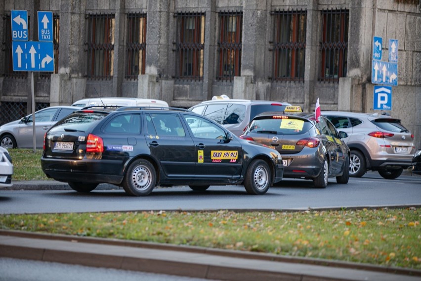 Protest taksówkarzy w Krakowie, środa 25.11