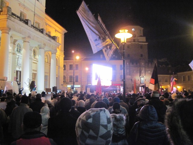 Pikieta w obronie prezydenta Żuka