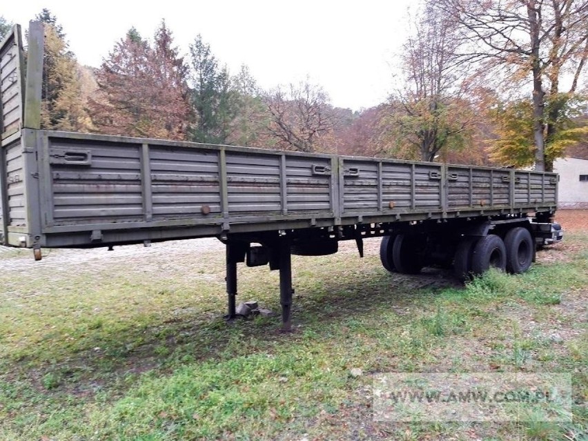 Naczepa transportowa D-18 (ład. 19 t)

Rok...