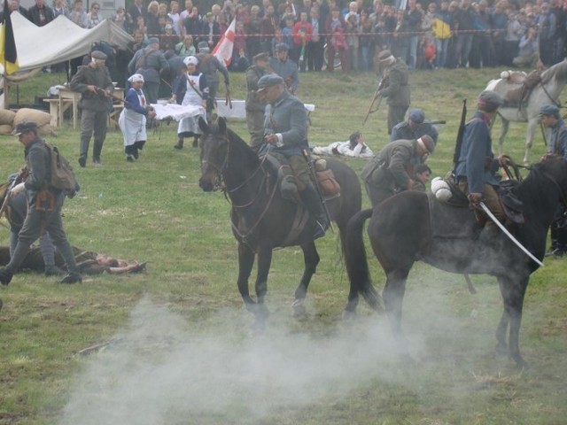 Rekonstrukcja bitwy legionistów podczas VI Jarmarku Kasztelańskiego w Oświęcimiu