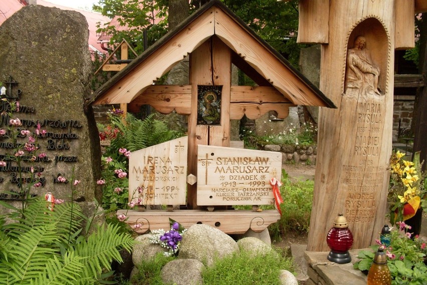 Zakopane: Którzy sławni Polacy spoczywają na cmentarzu zasłużonych?