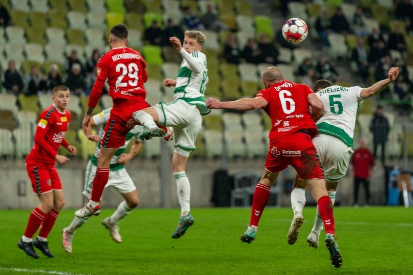 Lechia Gdańsk zagra w sobotę sparing z Valmierą. Jednak bez Luisa Fernandeza i Bohdana Wjunnyka?