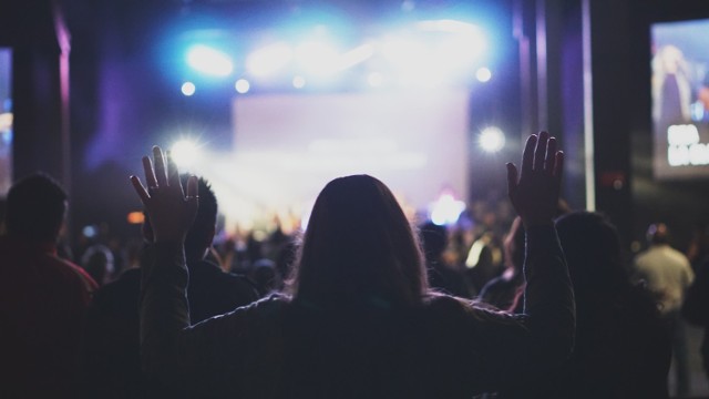 Zbliżają się tegoroczne Dni Nowego Dworu Gdańskiego. Na scenie przed Żuławskim Ośrodkiem Kultury zobaczymy m.in. Quebonafide, zespół Jamal, Big Cyc i Czarno Czarni. Wiemy jak zdobyć wejściówki na koncerty gwiazd.