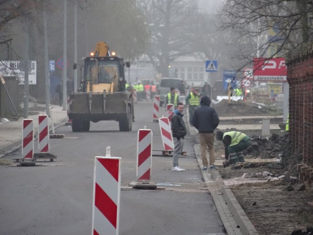 Remont ulicy Zacisznej w Jarocinie idzie pełną parą