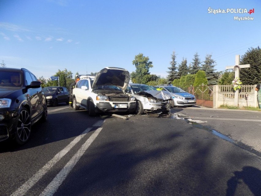 Wypadek na skrzyżowaniu Koziegłowskiej i Słowackiego w Myszkowie