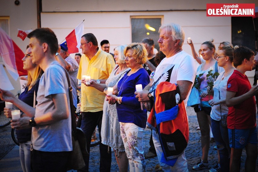 Protest w obronie polskich sądów w Oleśnicy
