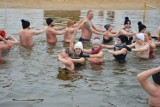 Piotrkowskie Morsy, tańce w wodzie i fantastyczna zabawa na "Słoneczku" w Piotrkowie, 27.11.2022 - ZDJĘCIA