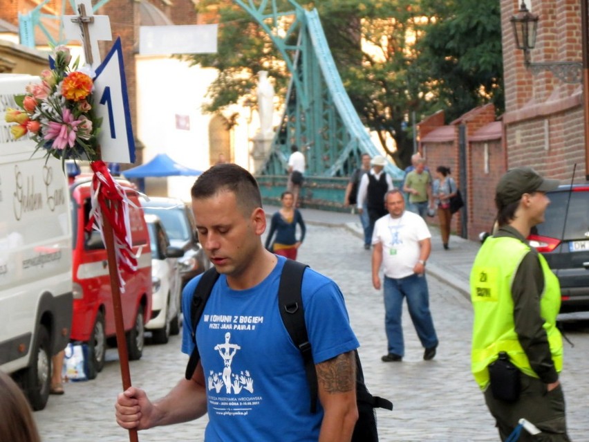 Wrocławianie wyruszyli na Jasną Górę (ZDJĘCIA)