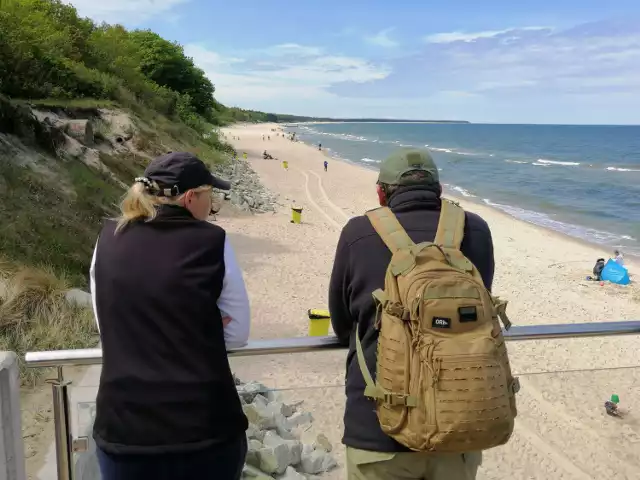 Na tarasie głównego zejścia na plażę zachodnią