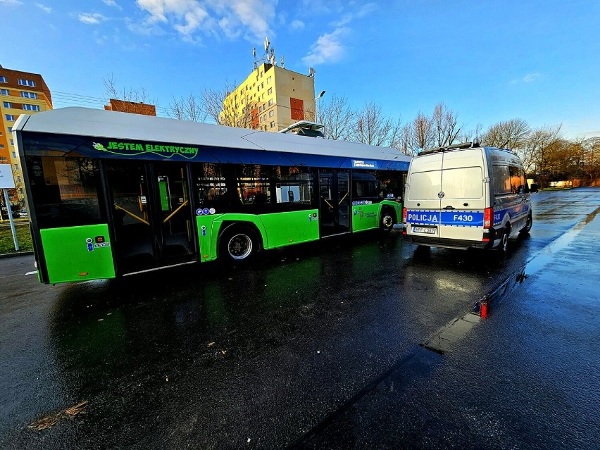 Policyjna akcja "Truck&bus" w Piotrkowie i powiecie. Posypały się mandaty, zatrzymano prawa jazdy ZDJĘCIA