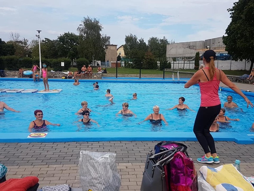 Zduńska Wola. Seniorzy na Orliki. Zajęcia na basenie