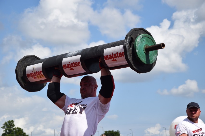 Festiwal Siły: Pojedynek gigantów. Na stadionie wylądował Pudzianowski [ZDJĘCIA]