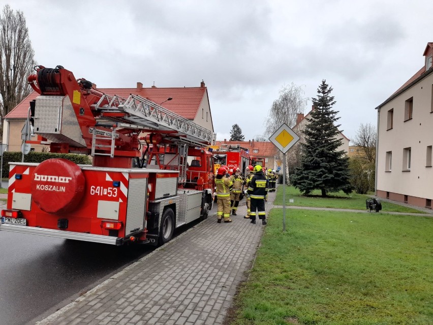 Akcja strażaków w jednym z bloków na wolsztyńskim osiedlu