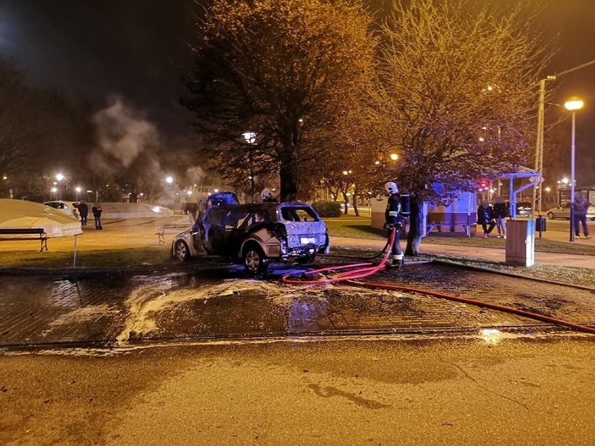 Matka zdążyła wyciągnąć dziecko z palącego się samochodu