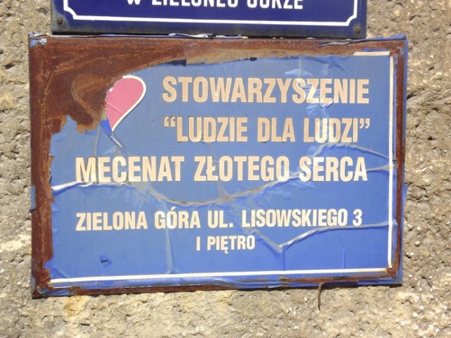 dlaczego rdzewieje?