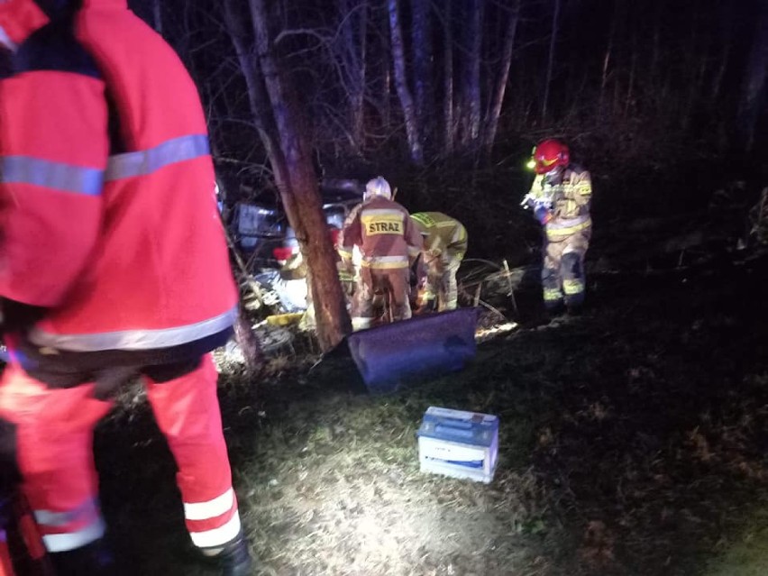 Wypadek w gminie Włocławek. Dachowanie BMW