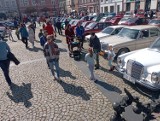 Niemal 200 pojazdów zabytkowych i unikalnych przyjechało do Skierniewic z całego województwa