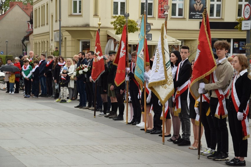 Rocznica uchwalenia Konstytucji 3 Maja w Szczecinku. Uroczyste obchody [zdjęcia]