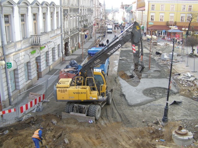 Feralny remont ul. Krakowskiej przeprowadzono w 2011 i 2012 roku. Prace pochłonęły 7 mln złotych