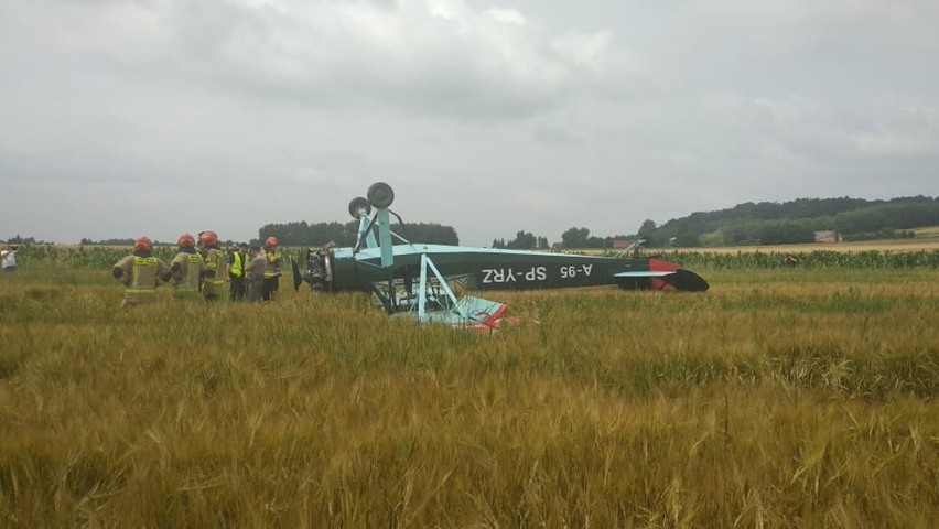 Chrząstówka. Awaryjne lądowanie samolotu, tragedia była o włos [ZDJĘCIA]