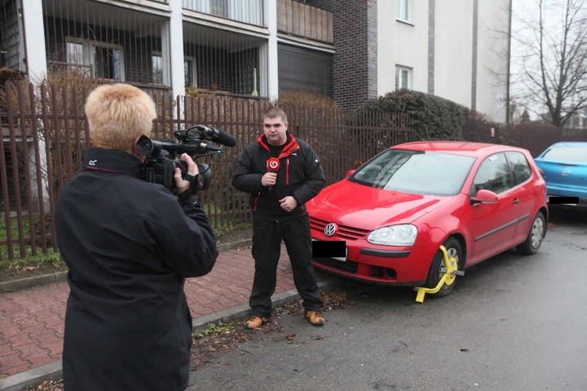 Nawet reporter słowackiej telewizji nadawał sprzed auta...