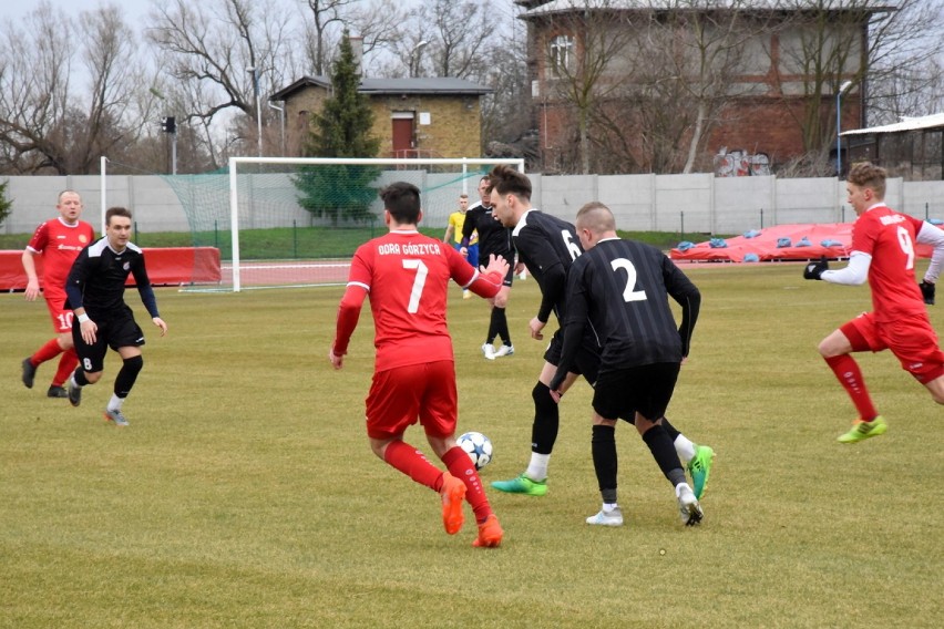 Piłkarze Orła pokonali 3:0 Odrę Górzyca.