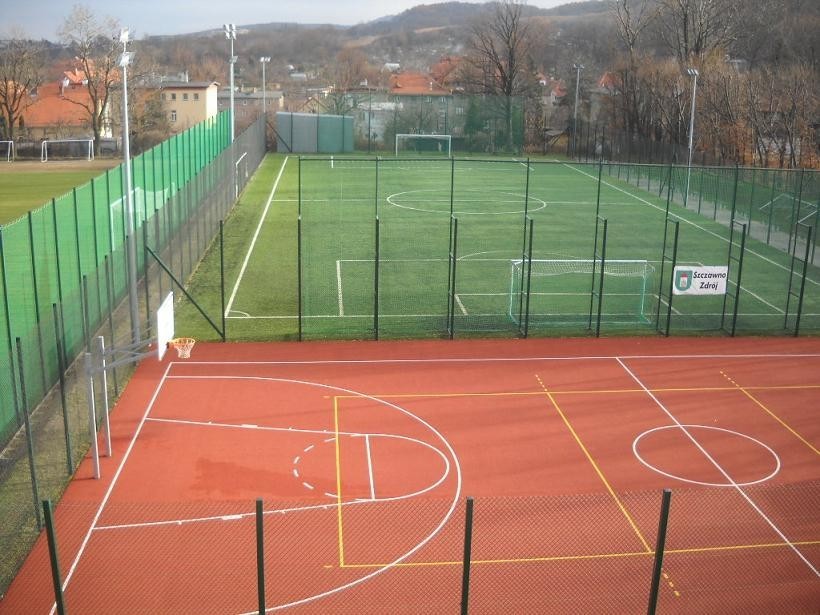 Zakończono budowę boiska w Szczawnie-Zdroju