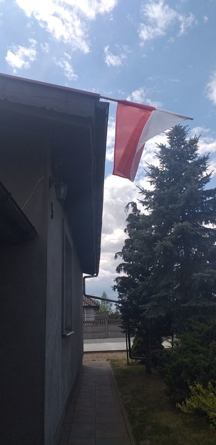 Mieszkańcy powiatów grodziskiego, nowotomyskiego i wolsztyńskiego przesłali nam zdjęcia flag