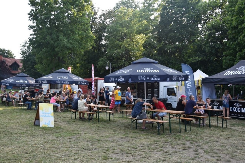 Zlot food trucków w Rumi. W Parku Starowiejskim spróbować można kuchni z calego świata| ZDJĘCIA