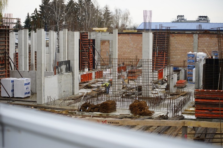 Budowa basenu na Matuszczaka w Rzeszowie idzie zgodnie z planem. Zobaczcie zdjęcia z budowy nowoczesnej inwestycji