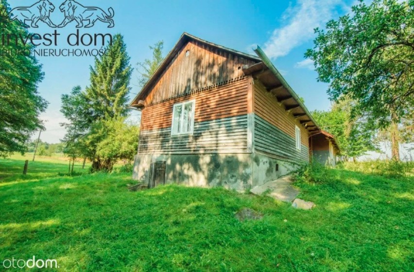 Drewniany dom z gospodarstwem 

Cena: 170 000 zł, 1 700...