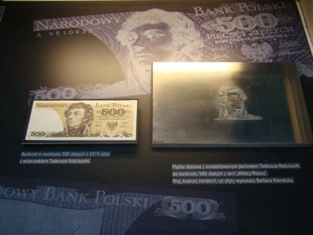 Jedną z atrakcji była wystawa banknot&oacute;w wycofanych z obiegu oraz banknot&oacute;w kolekcjonerskich. Fot. Weronika Trzeciak