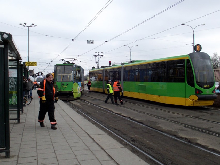 Kilkanaście minut przed godz. 10.00 na ul. Roosevelta...