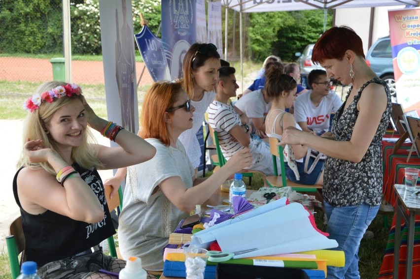 II Mały Piknik Naukowy w I Liceum Ogólnokształacącym w Łowiczu [Zdjęcia]