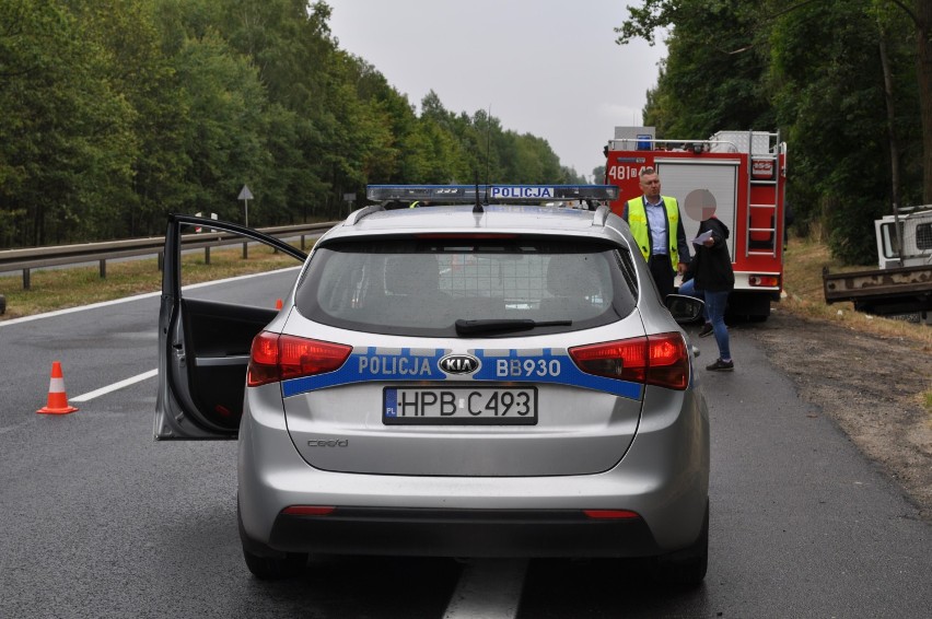 Wypadek na S3. Samochód zjechał do rowu. Nie żyje jedna...