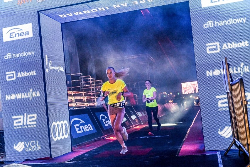 Nocny bieg w Gdyni Abbott Night Run 2022 miał niesamowitą...