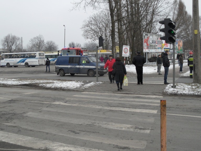 W Częstochowie przy wjeździe na dworzec PKP, doszło do kolizji autobusu z tramwajem