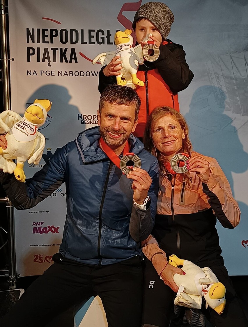 Srebrny medal mieszkańca Malborka w otwartych mistrzostwach Polski na 5 km. Wokół PGE Narodowego pobiegło ponad 1000 osób