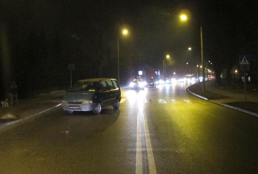 Wypadek na przejściu dla pieszych na ul. Dąbrowskiego w Oświęcimiu [ZDJĘCIA]