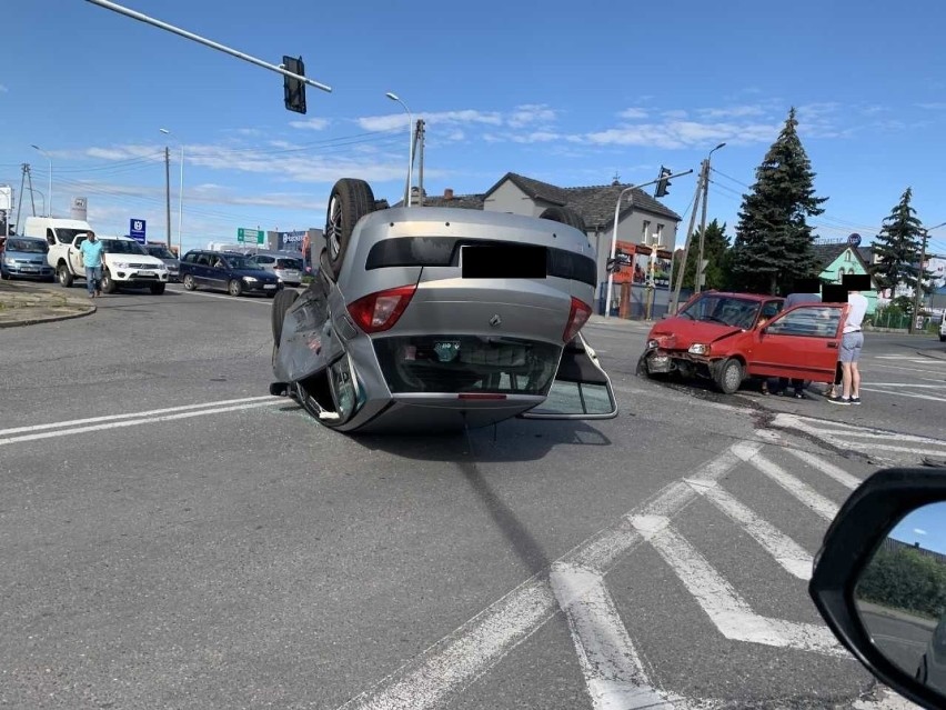 Wypadek w Opolu. Jedna osoba trafiła do szpitala.