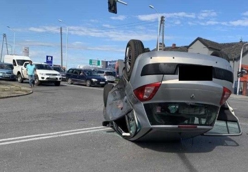 Wypadek w Opolu. Jedna osoba trafiła do szpitala.